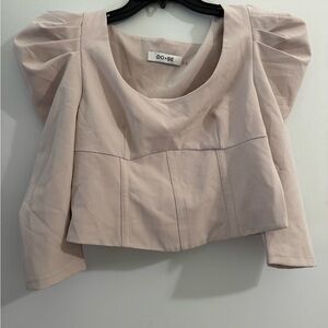 Cream top with 3/4 sleeves DO+BE size small